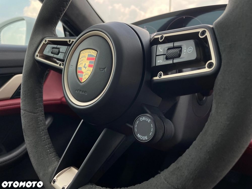Porsche Taycan 4S Performance Plus - 29