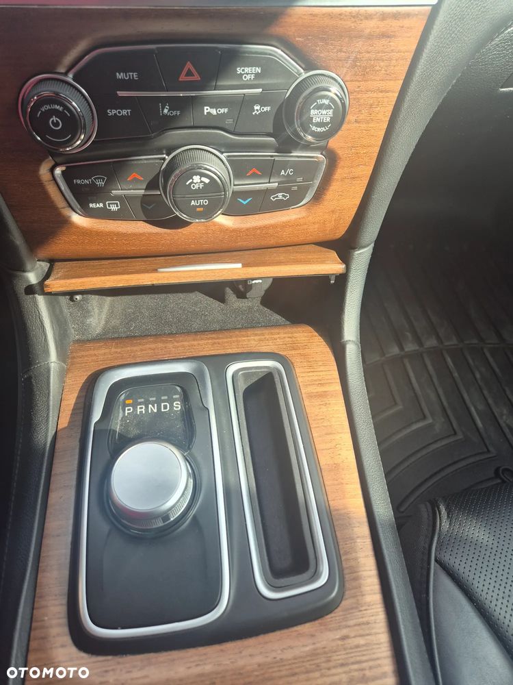 Chrysler 300 - 14