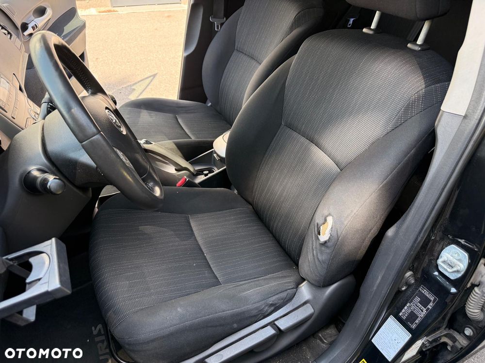 Toyota Auris 1.6 2010 - 23