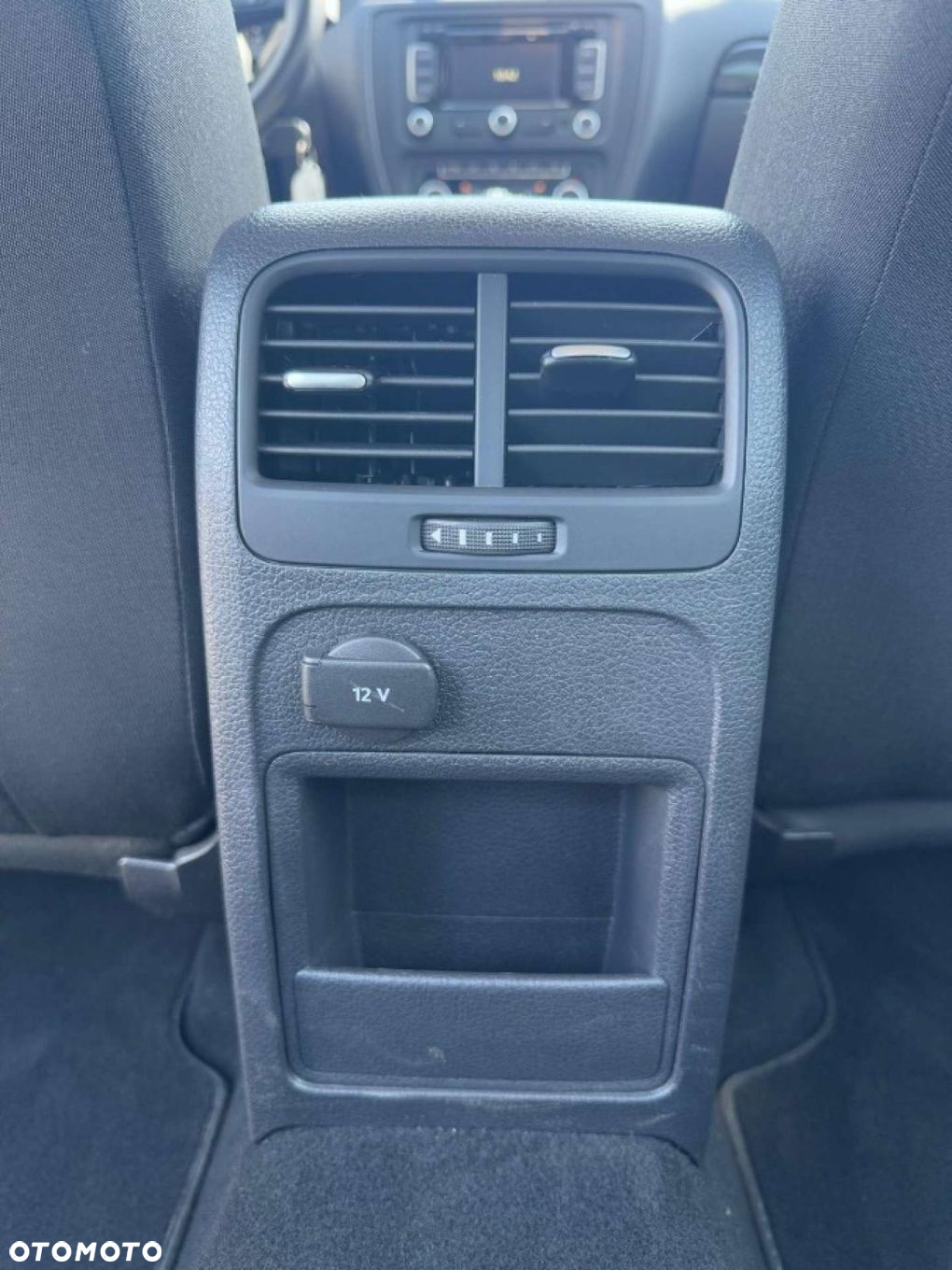 Volkswagen Jetta - 31