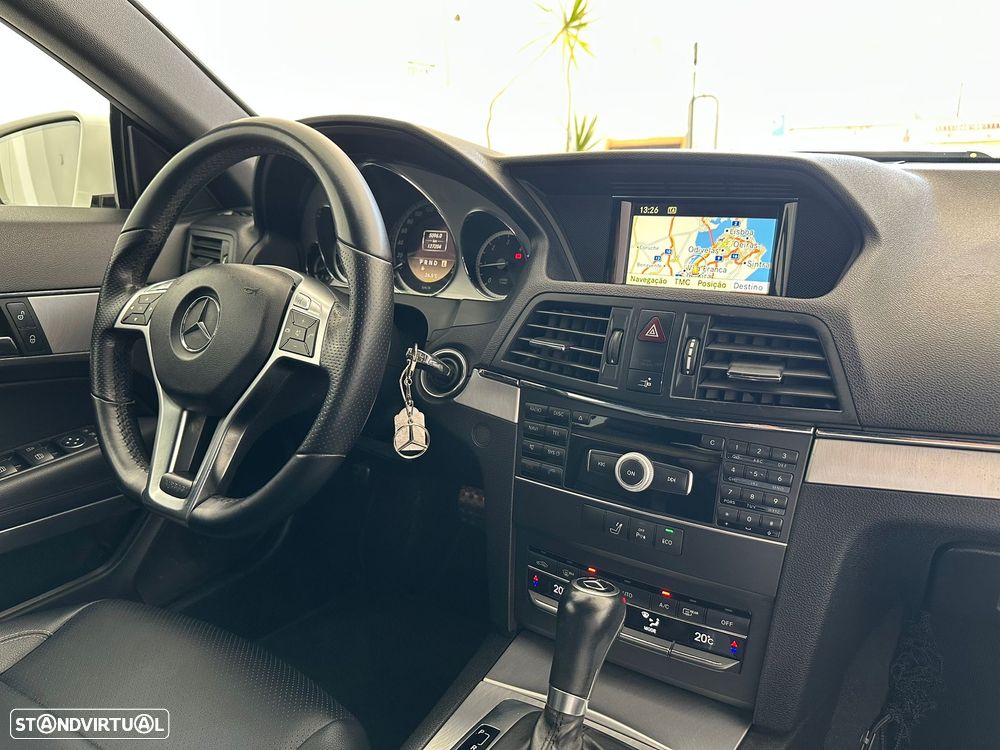 Mercedes-Benz E 220 CDi Avantgarde BlueEfficiency Auto - 26
