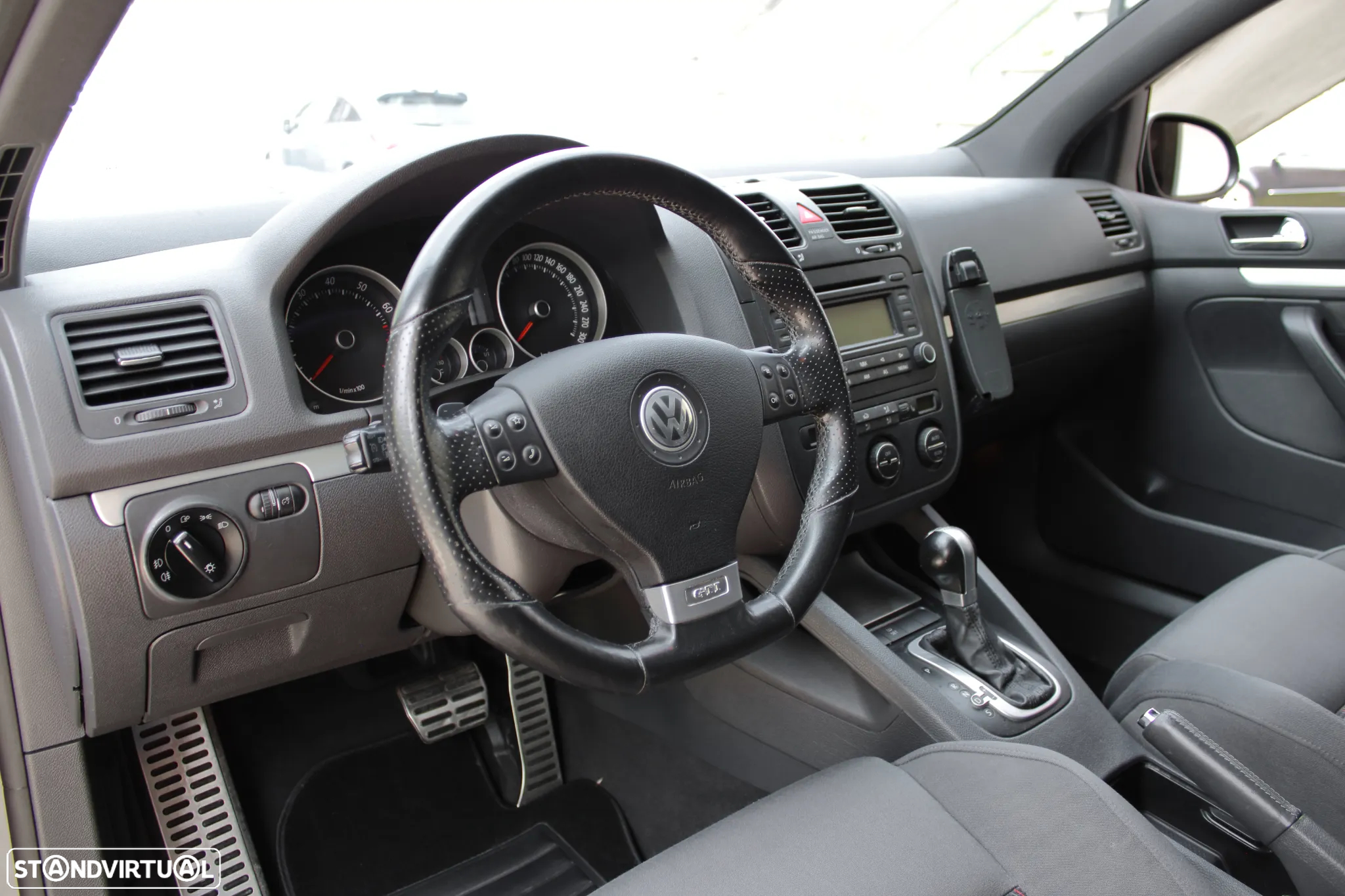VW Golf 2.0 GTi DSG - 8