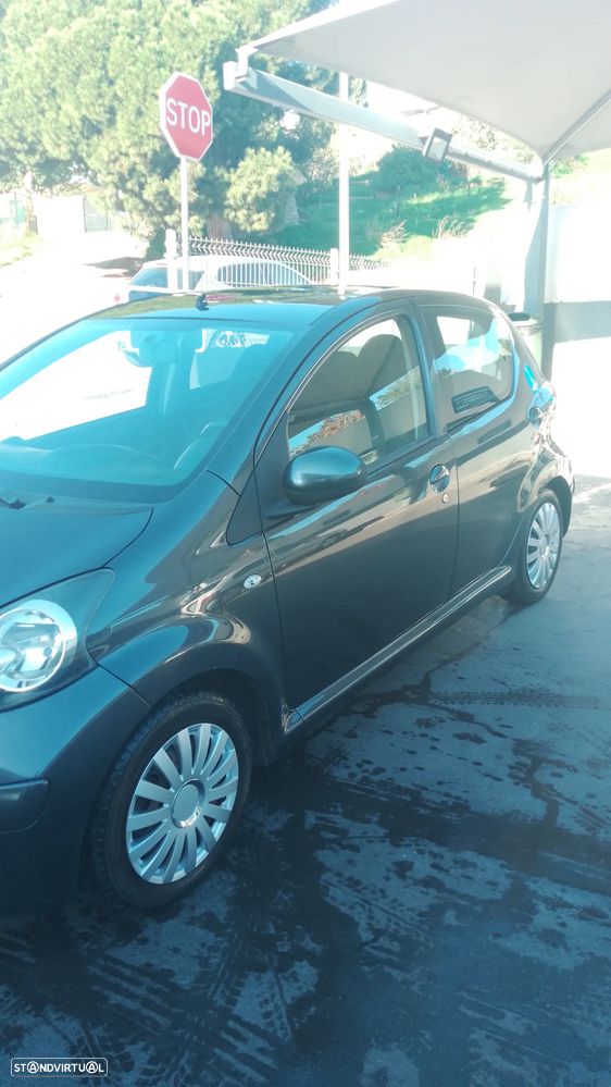 Toyota Aygo Standard - 2
