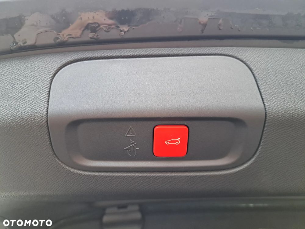 Peugeot 408 1.6 Plug-In Hybrid 180 Allure Pack EAT8 - 15