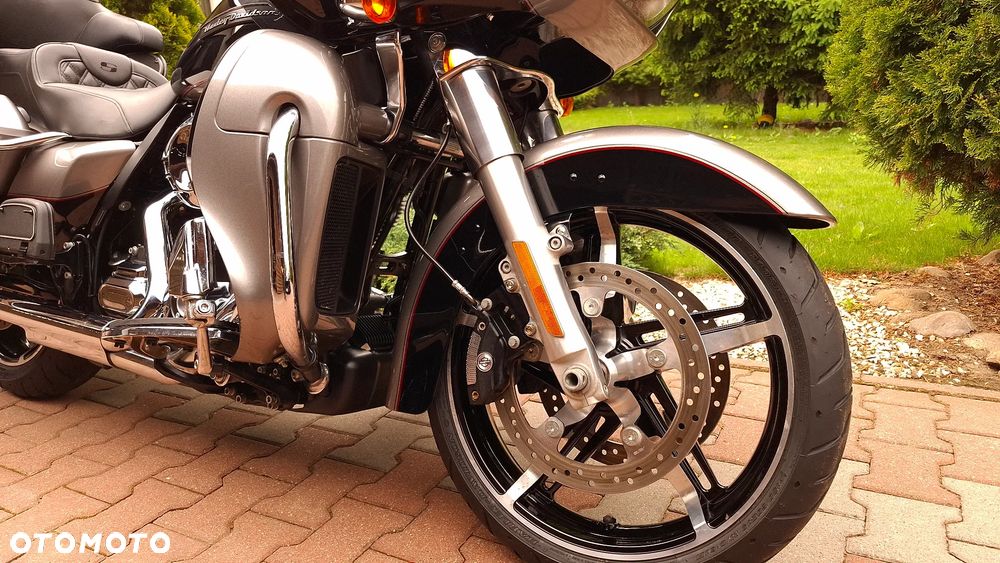 Harley-Davidson Touring Road Glide - 16