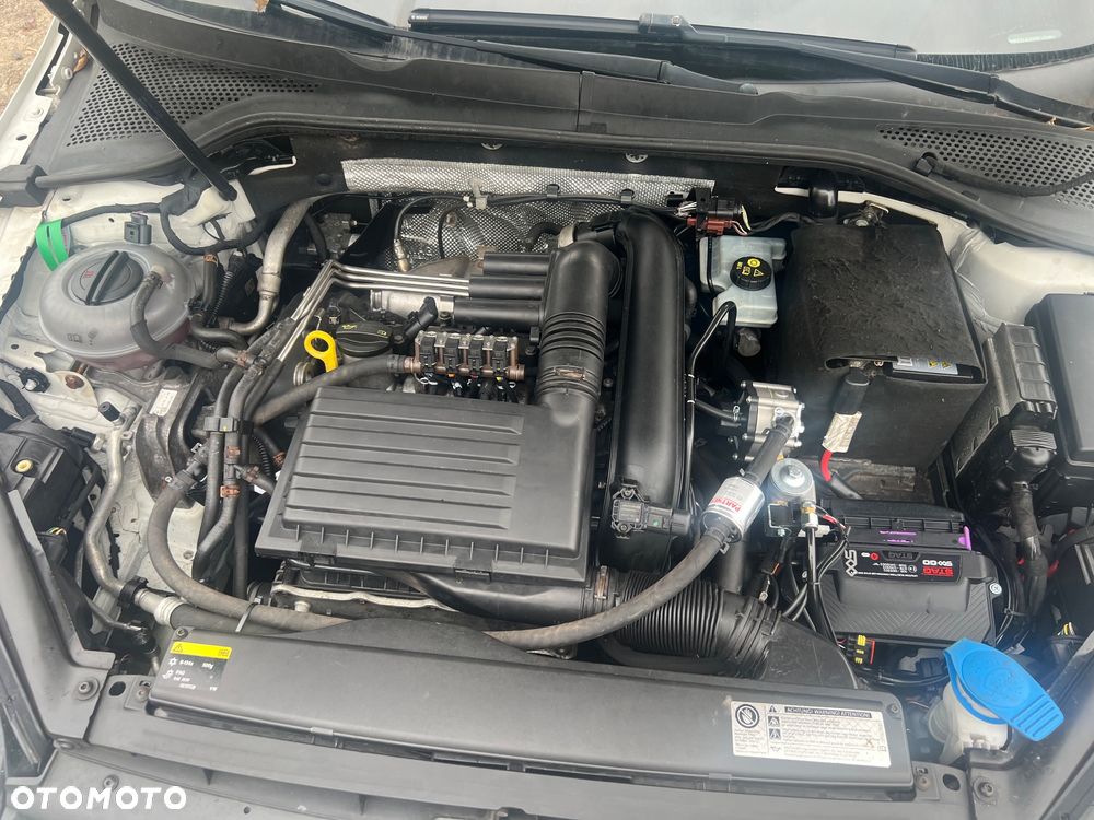 Volkswagen Golf - 21