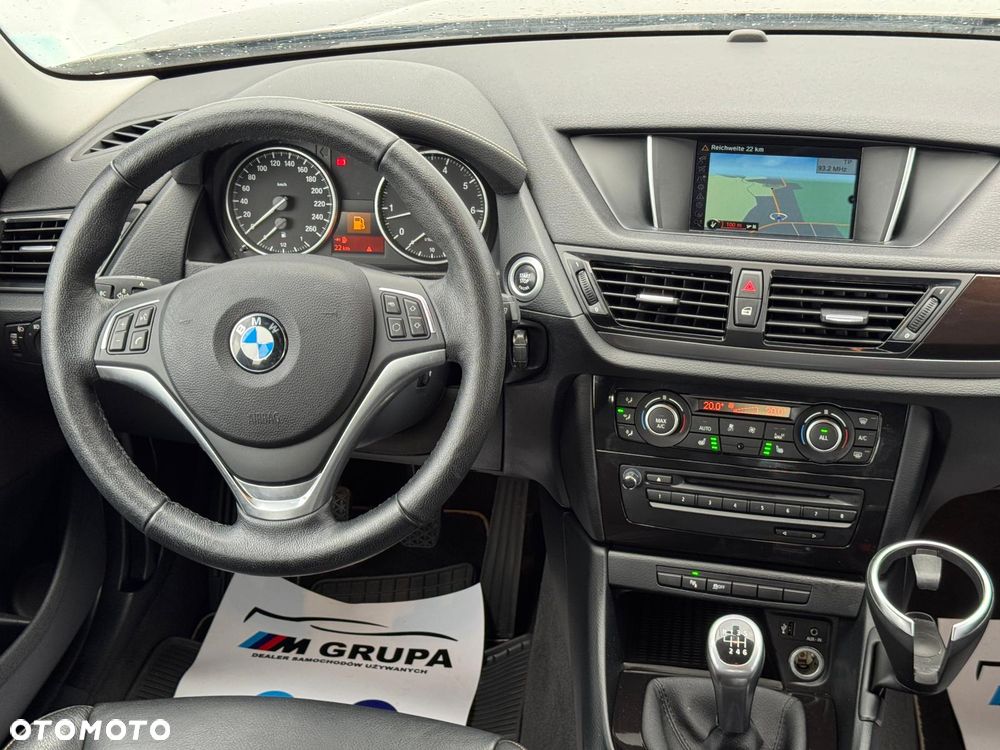 BMW X1 sDrive18i xLine - 32