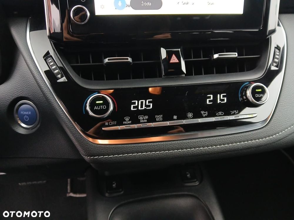 Toyota Corolla 2.0 Hybrid Comfort - 30