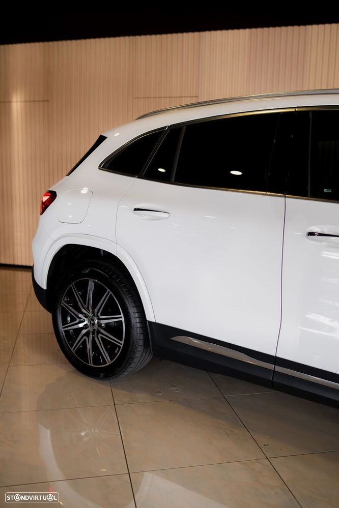 Mercedes-Benz EQA 300 4Matic AMG Line - 11