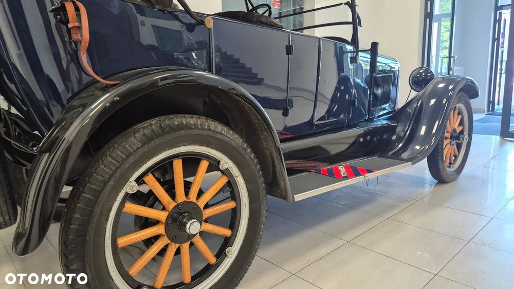 Ford Inny - 12
