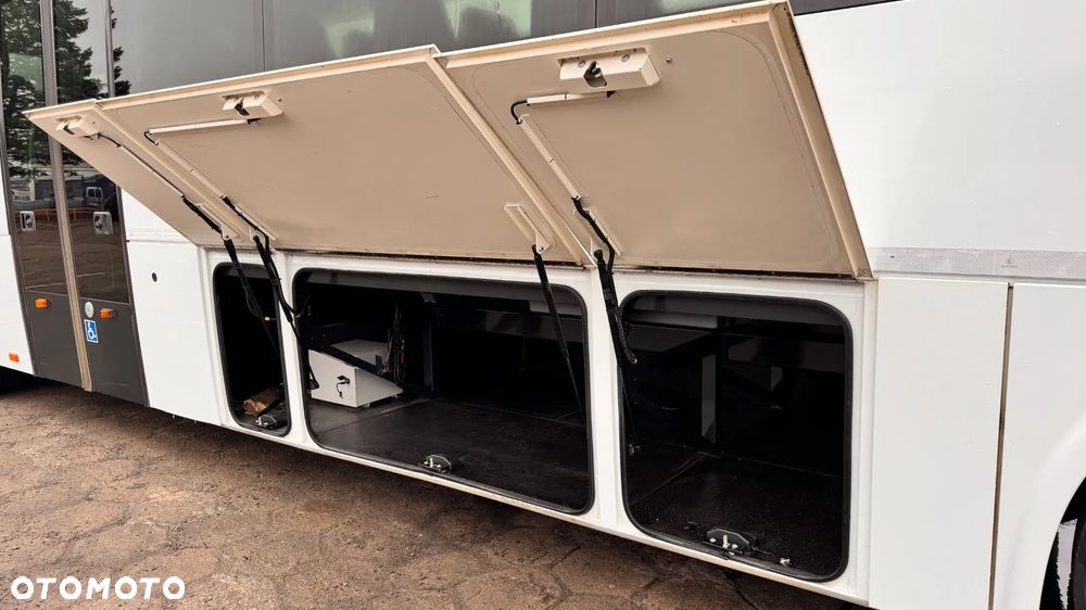 Irisbus Recreo Crosway / 59+1 miejsc/ winda / Klima /ŁADNY !! / CENA: 79000zł netto - 15