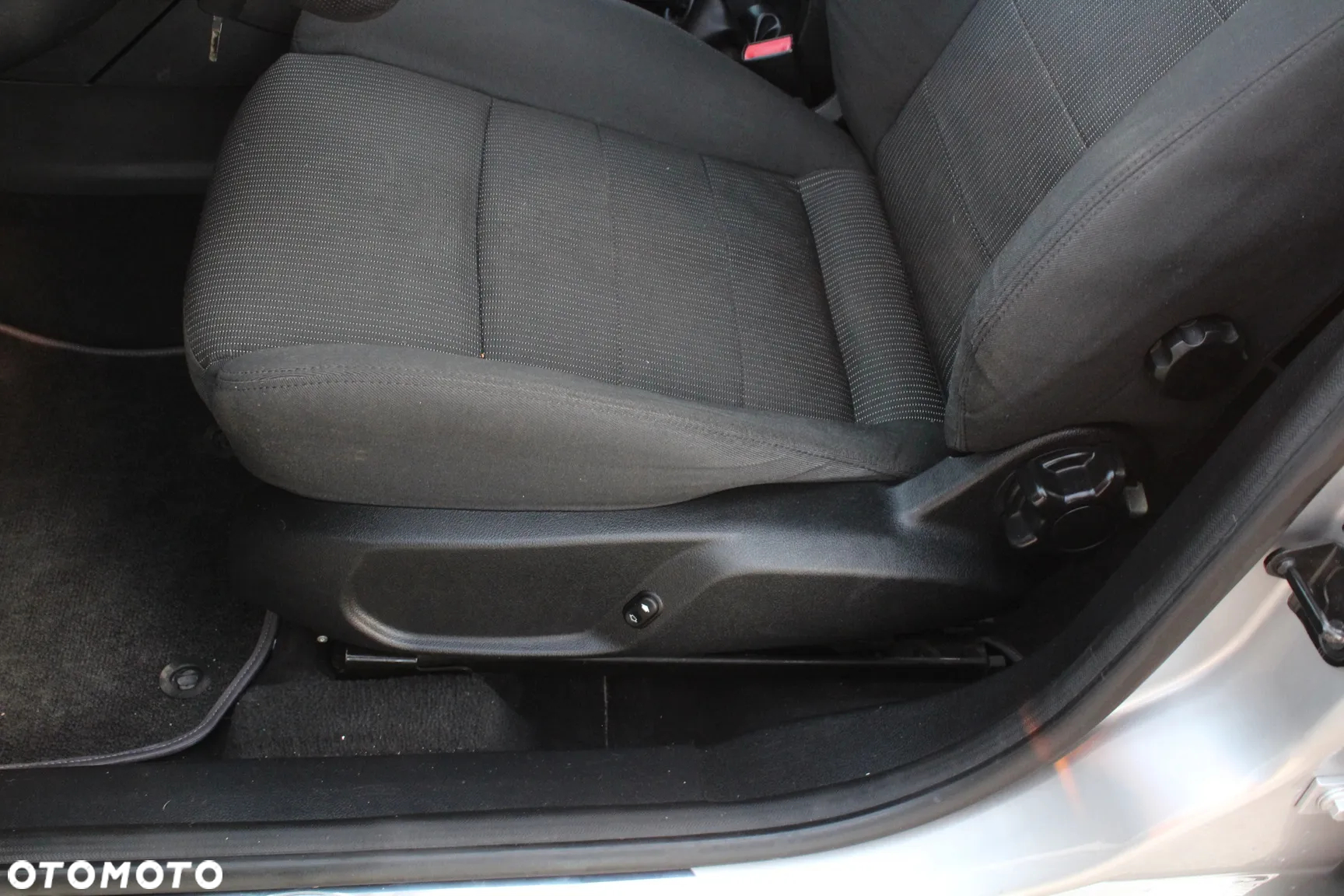 Ford Mondeo 1.8 TDCi Ghia X - 15