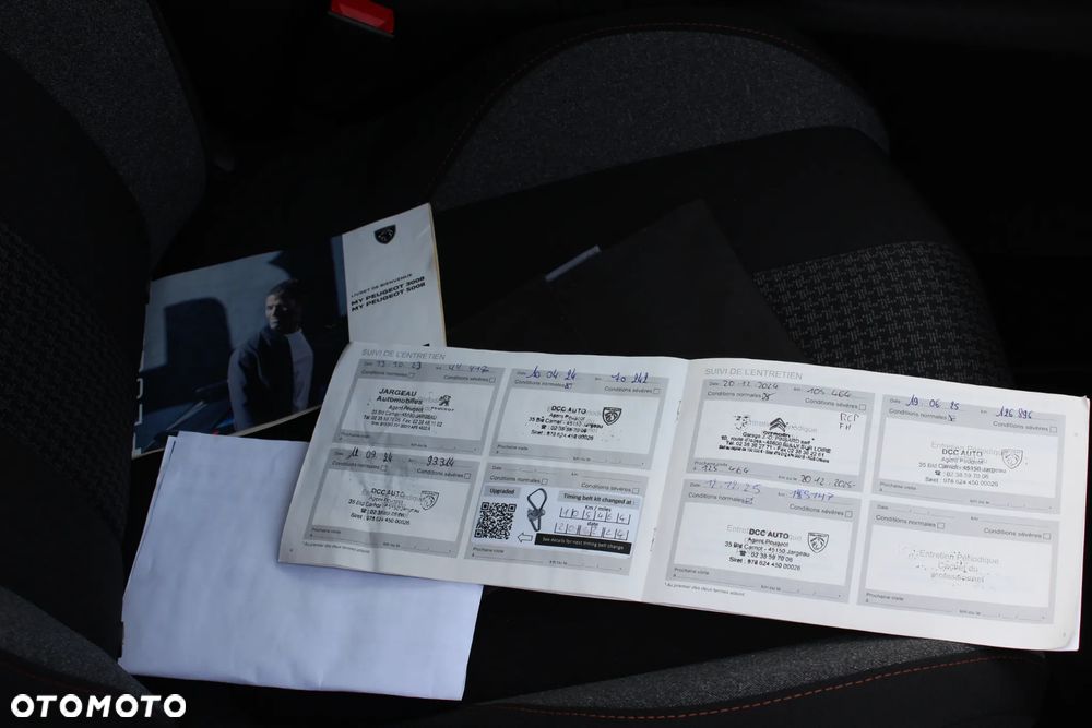 Peugeot 3008 1.5 BlueHDi Allure S&S EAT8 - 29