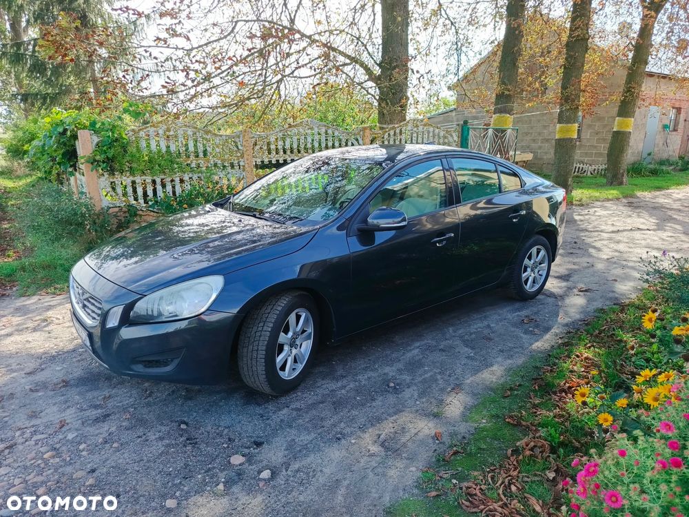 Volvo S60 D2 Momentum - 12