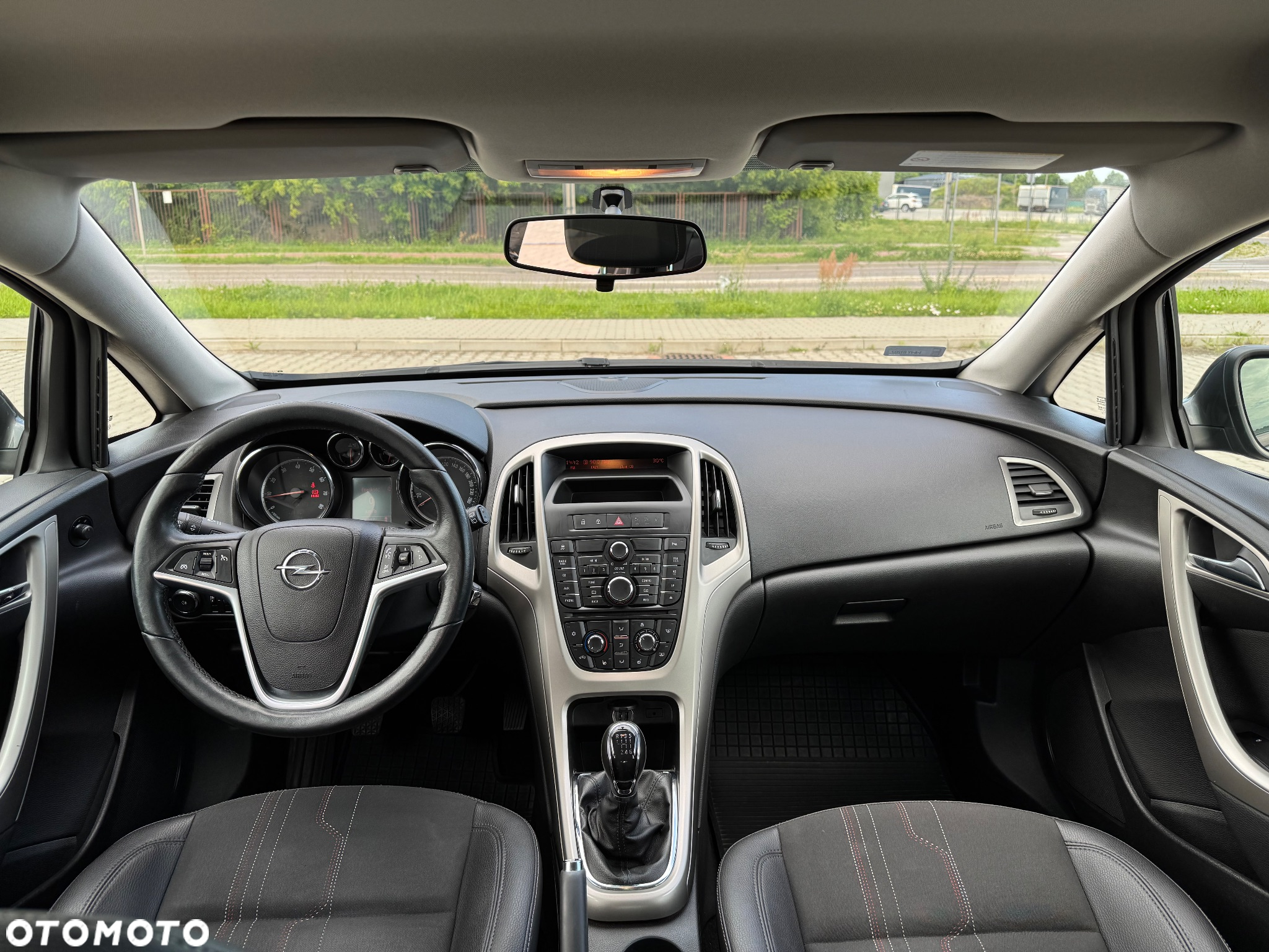 Opel Astra IV 1.4 T Cosmo - 8