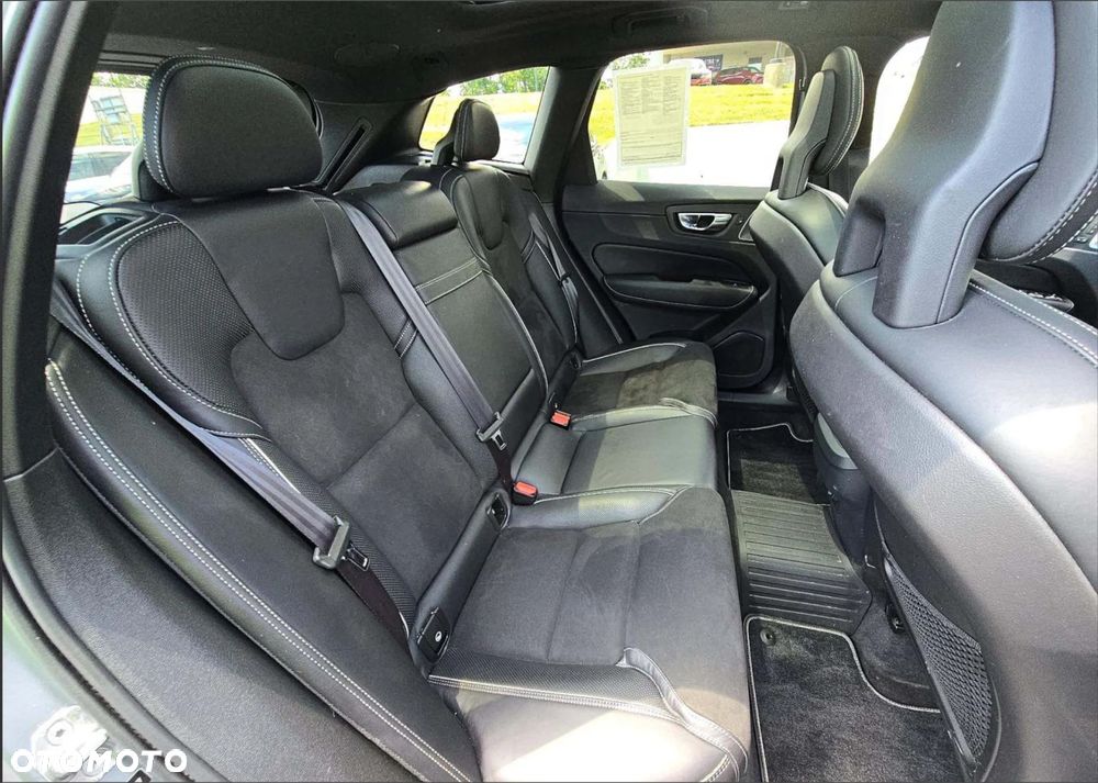 Volvo XC 60 T6 AWD R-Design - 13