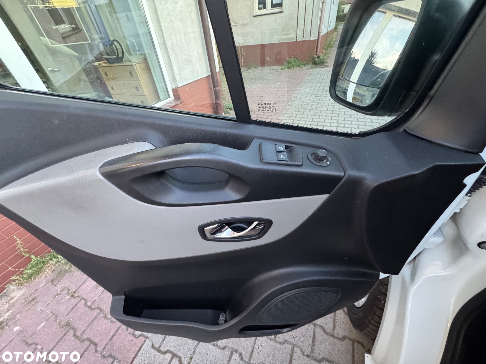 Renault TRAFIC 63tys.km KLIMA, czujniki parkowania, tempomat, świeżo sprowadzony, OKAZJA!!! - 12