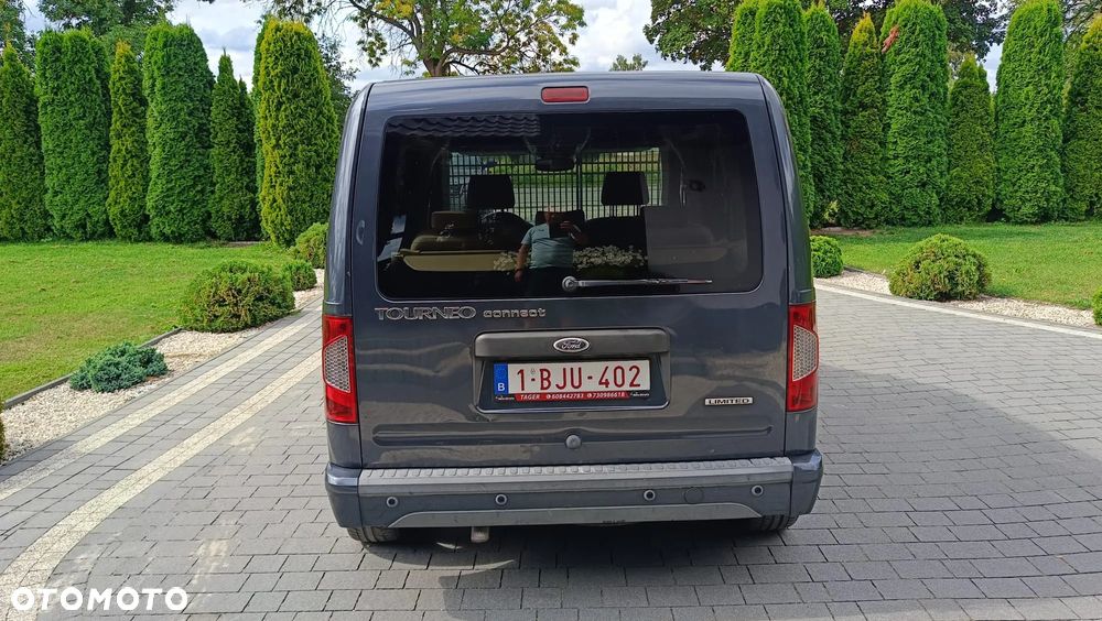 Ford Transit Connect - 10