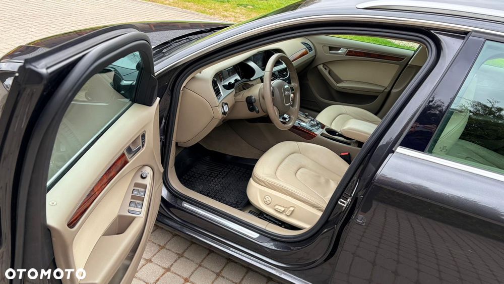 Audi A4 Avant 2.0 TDI Multitronic - 8