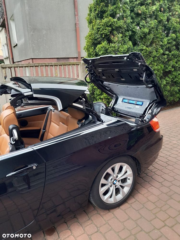 BMW Seria 3 320i - 12