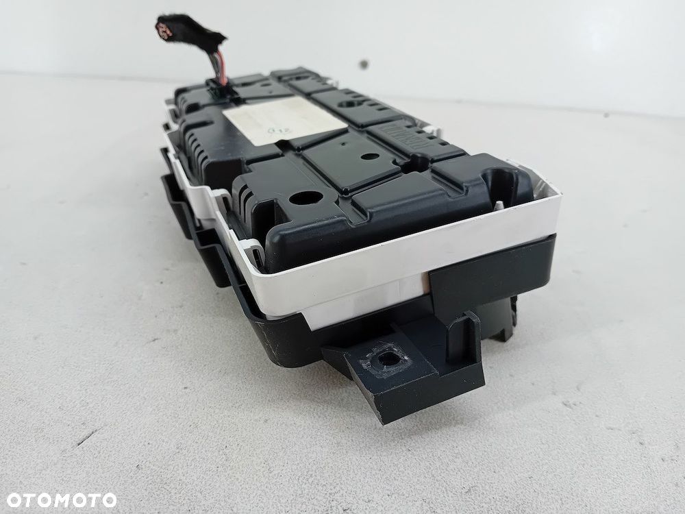 LICZNIK RENAULT CAPTUR 248108772R VPDRRF-10849-DJ 0.9 TCE - 4