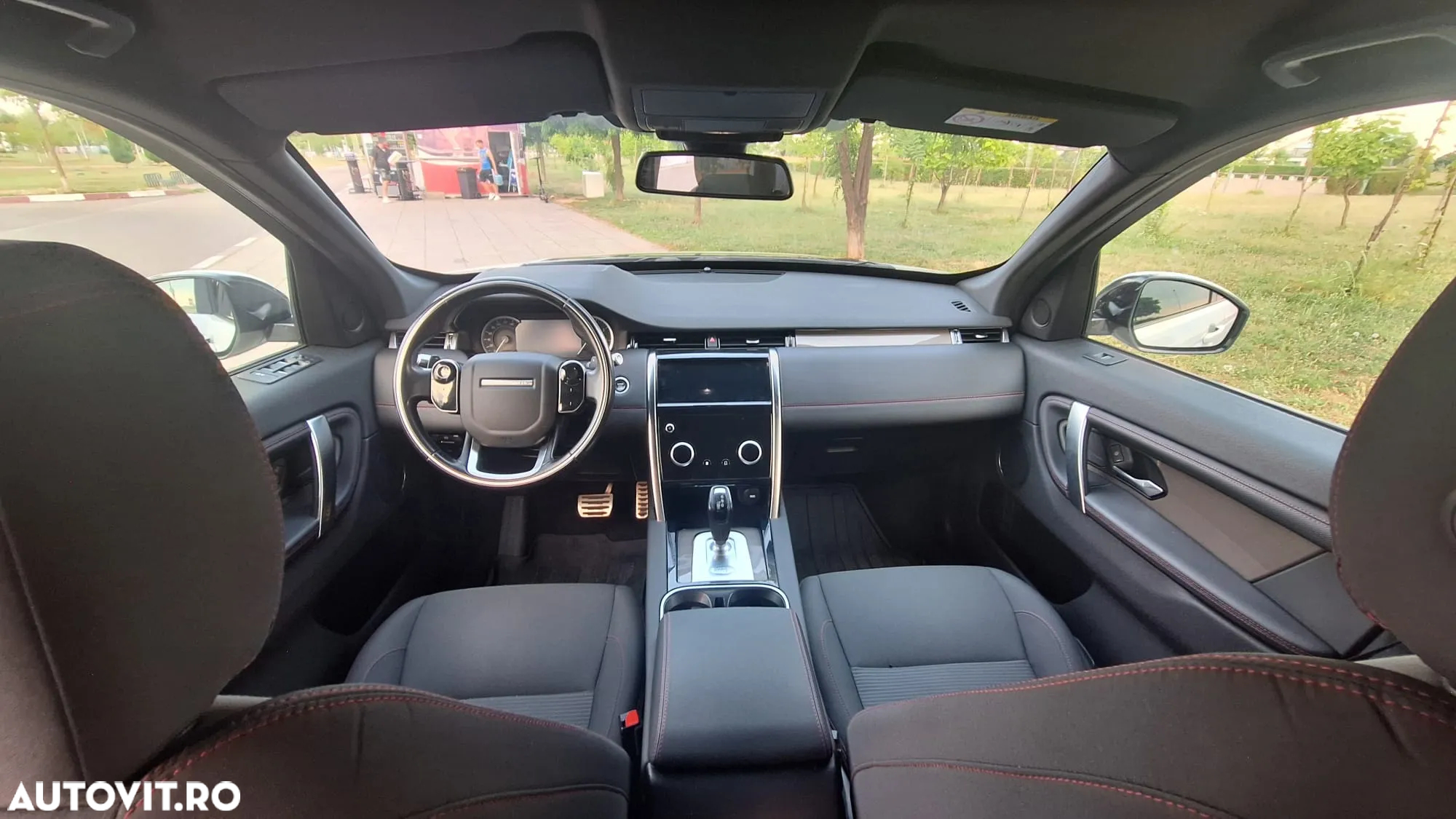 Land Rover Discovery Sport 2.0 P200 R-Dynamic MHEV - 13