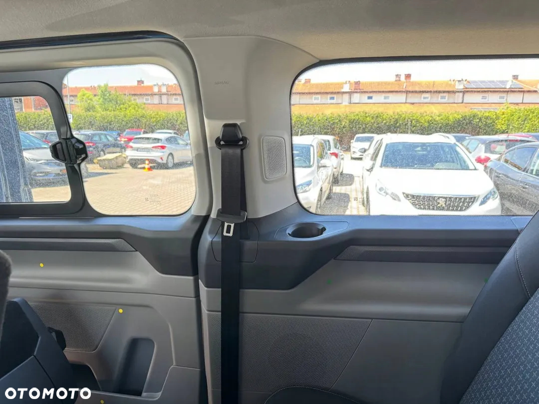 Ford Transit Custom - 13