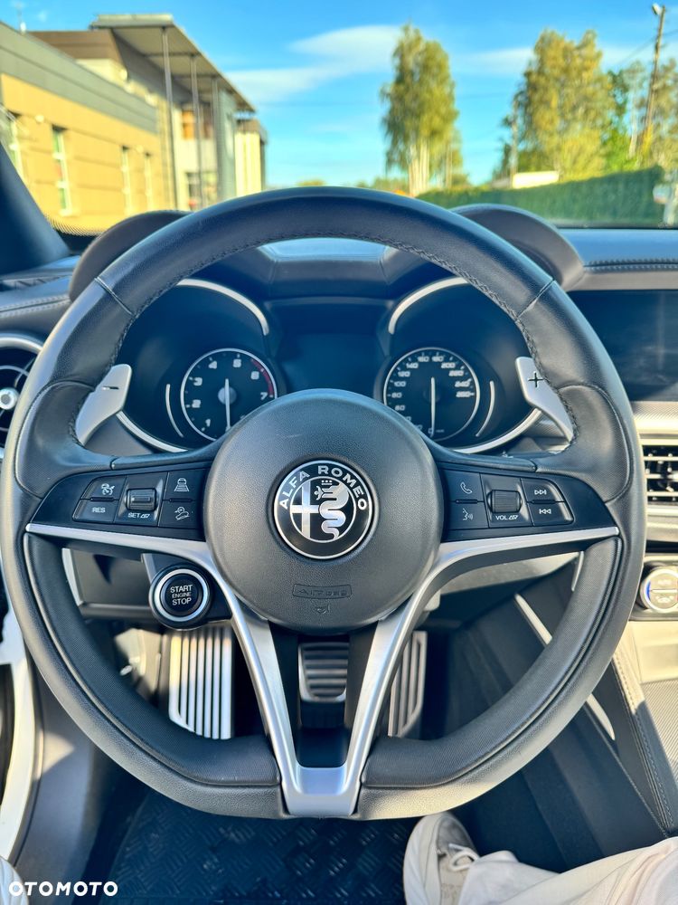Alfa Romeo Stelvio 2.0 Turbo TI Q4 - 10