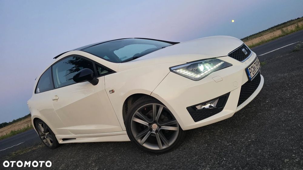 Seat Ibiza SC 1.6 16V Sport DSG - 2