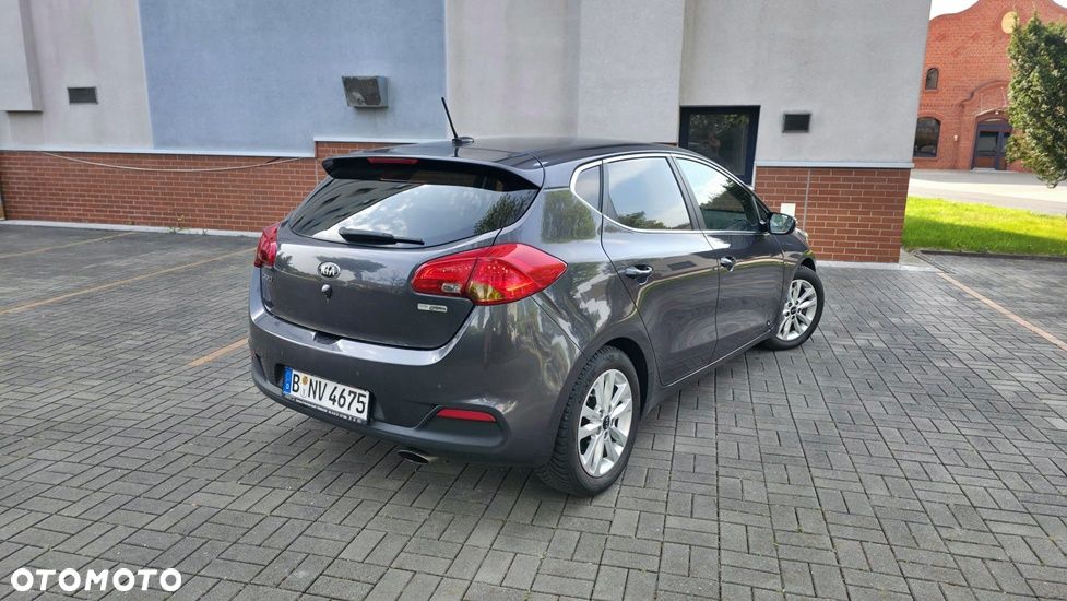 Kia Ceed 1.6 CRDi 136 ISG Spirit - 14