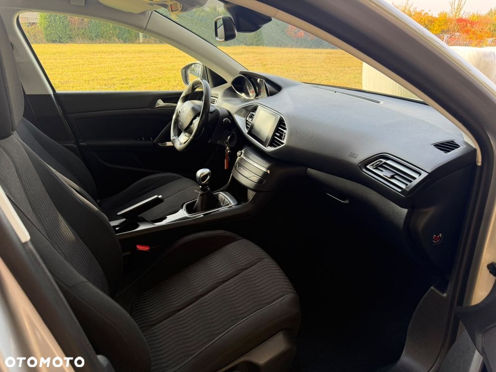 Peugeot 308 - 3