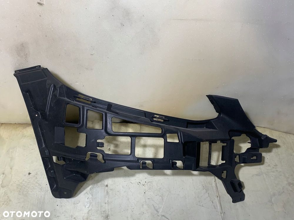 Mercedes-Benz OE A2058850665 ślizg zderzaka przód - 1
