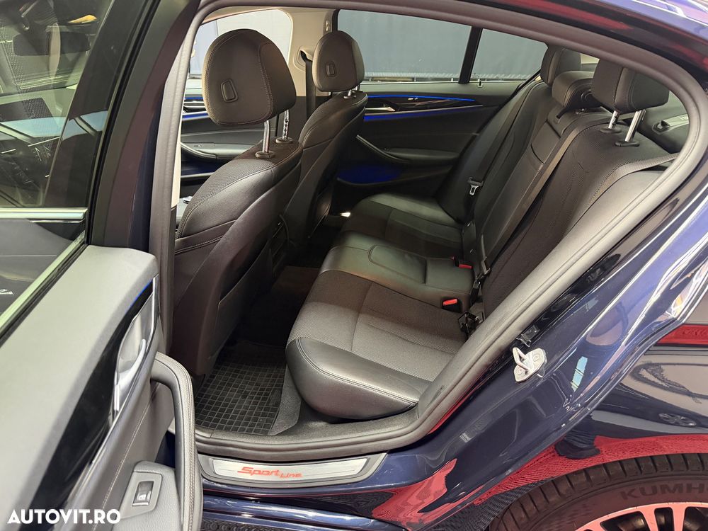 BMW Seria 5 520i Aut. Sport Line - 13