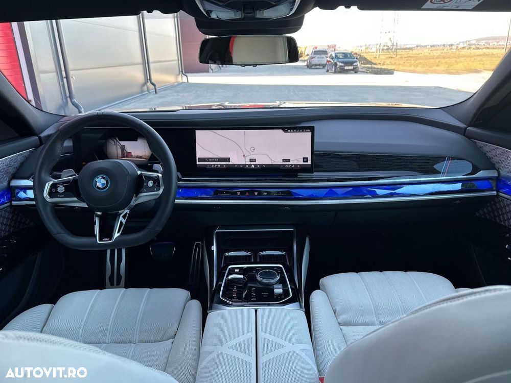 BMW Seria 7 - 31