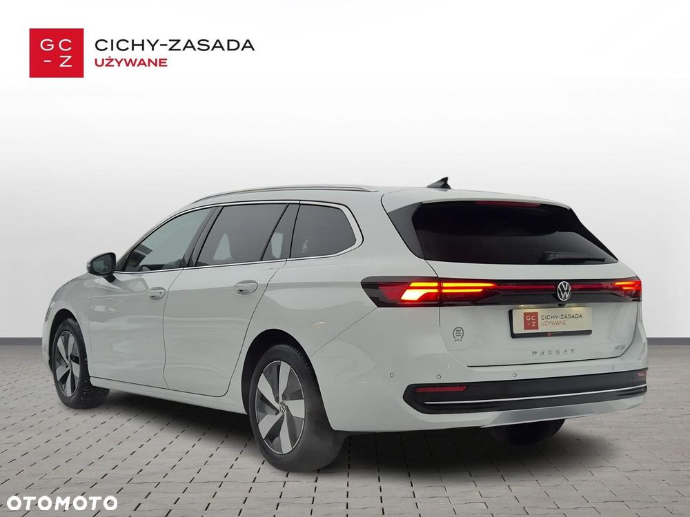 Volkswagen Passat - 3