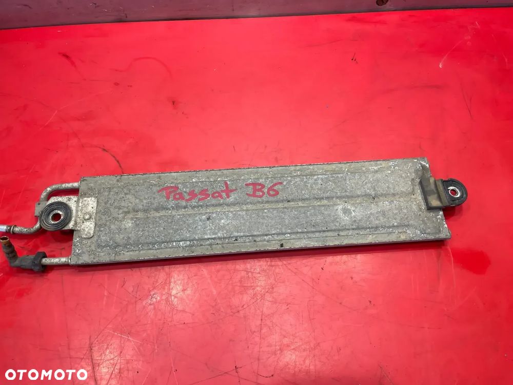 Chłodnica paliwa Volkswagen Passat B6