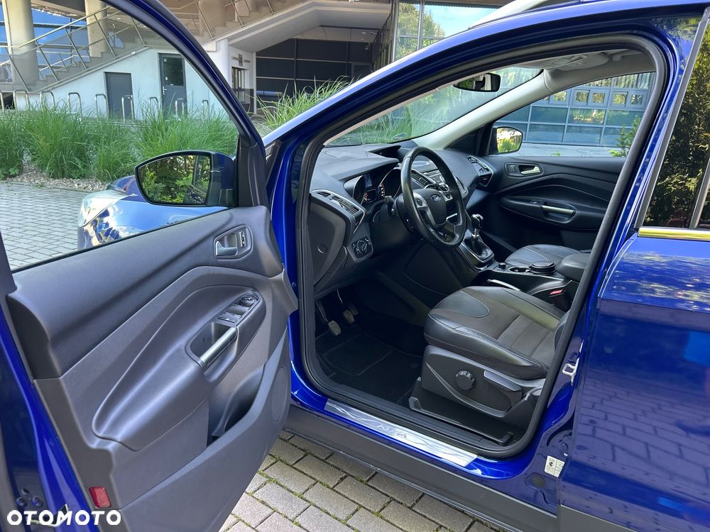 Ford Kuga 2.0 TDCi 2x4 Titanium - 14