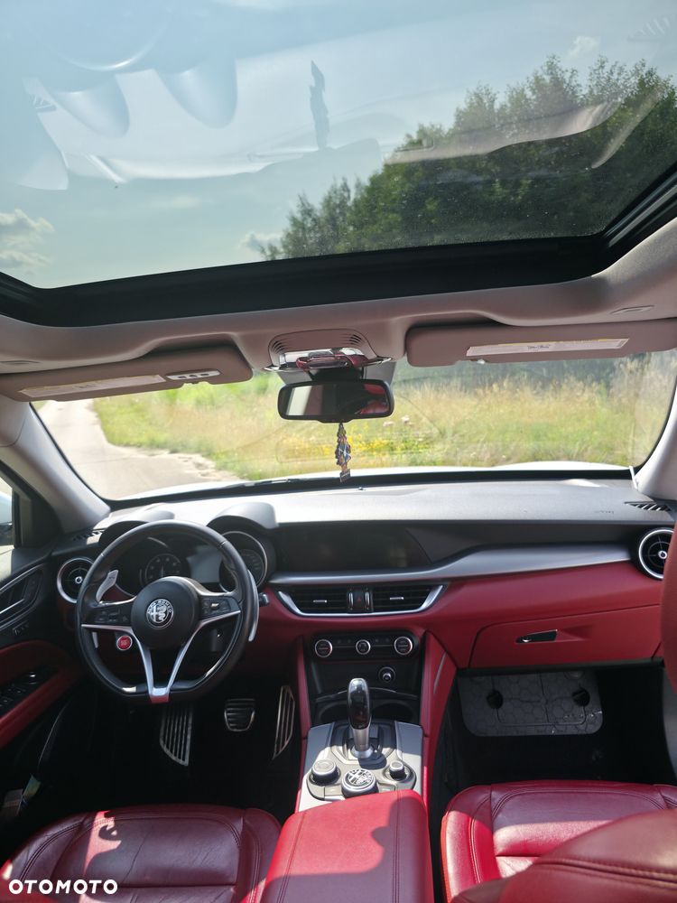 Alfa Romeo Stelvio - 10