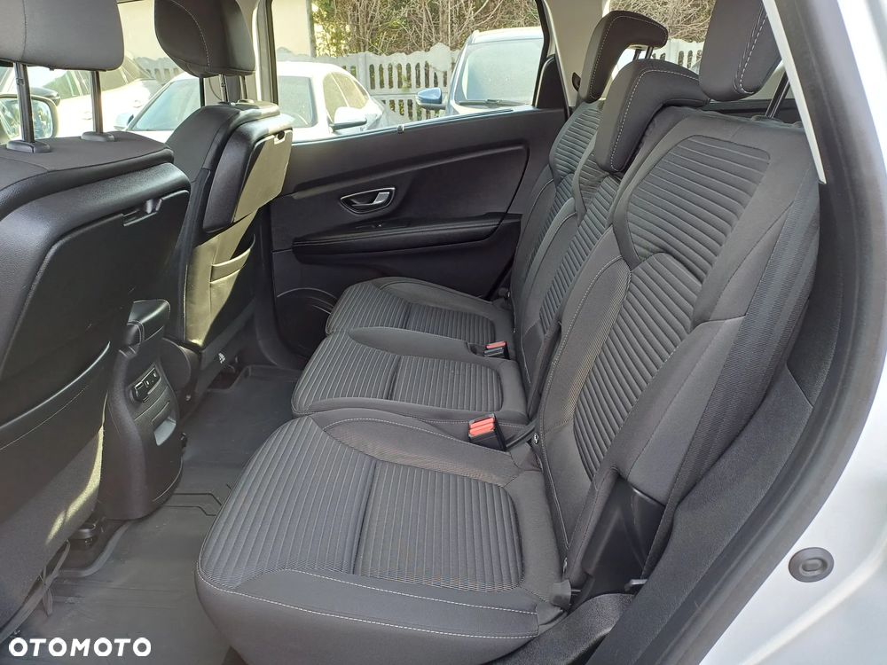 Renault Grand Scenic - 19