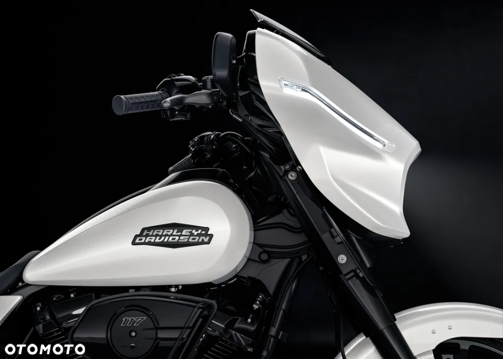 Harley-Davidson Touring Street Glide - 34