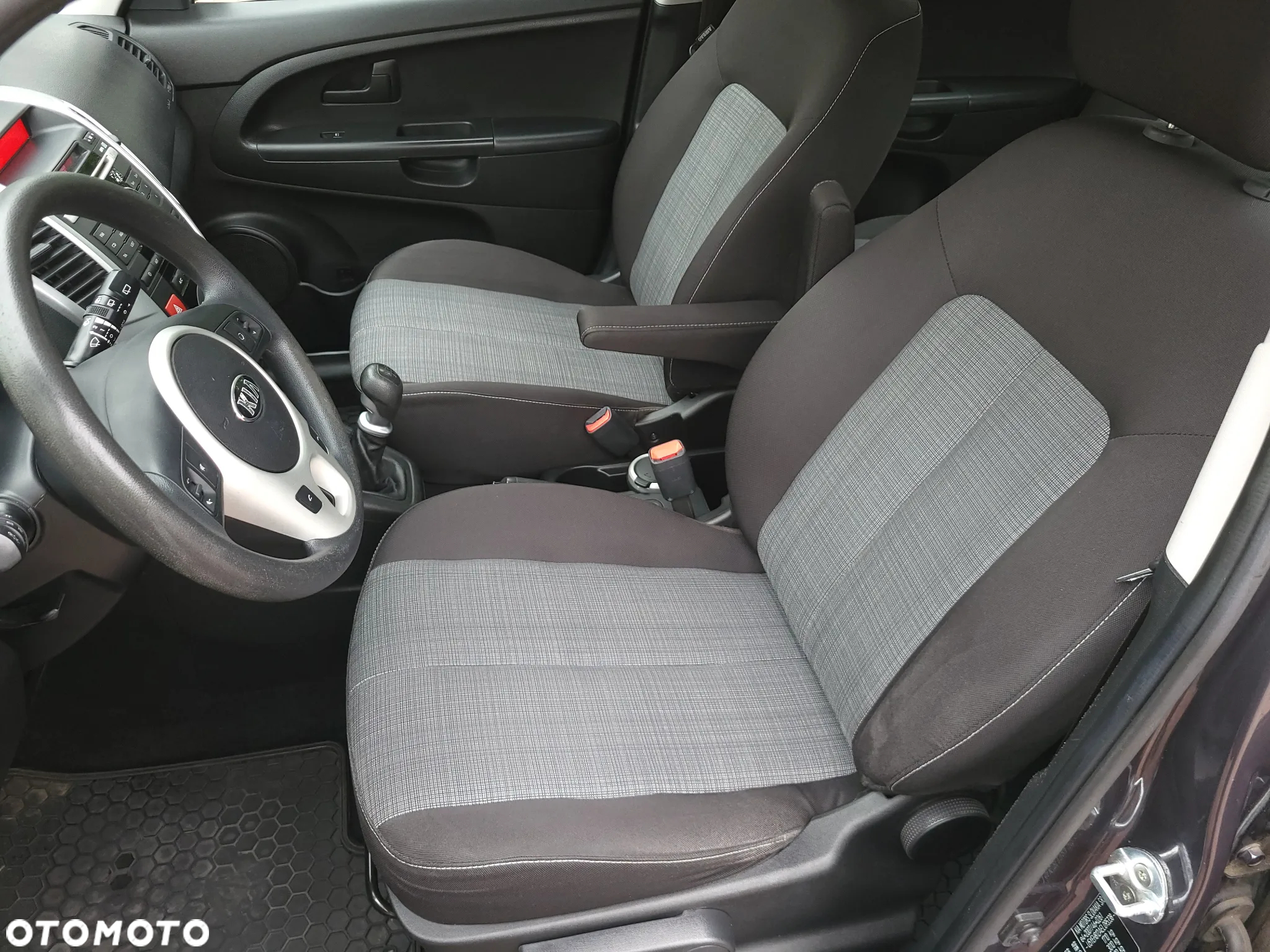 Kia Venga 1.6 CVVT Edition 7 - 14