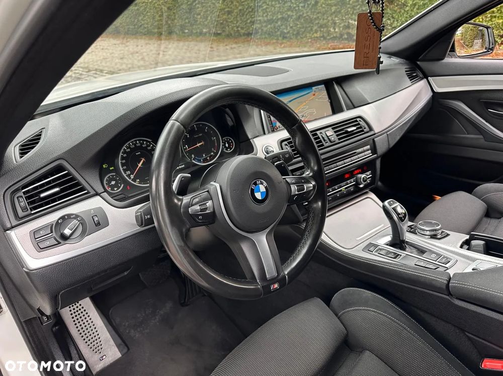 BMW Seria 5 525d xDrive Modern Line - 7