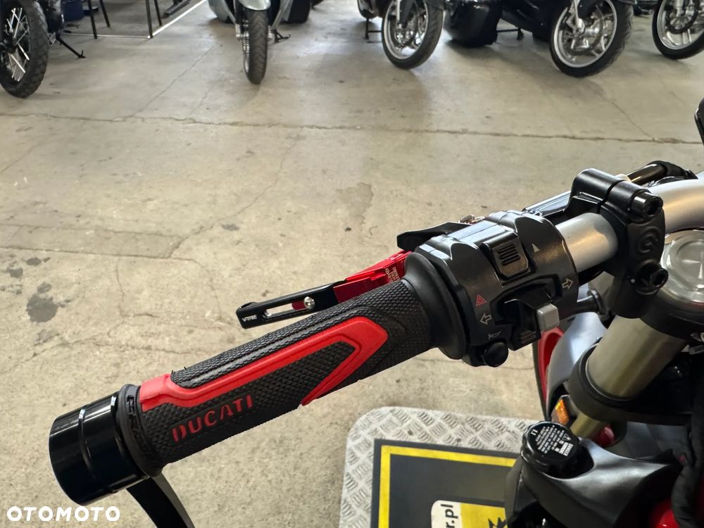 Ducati Monster - 30