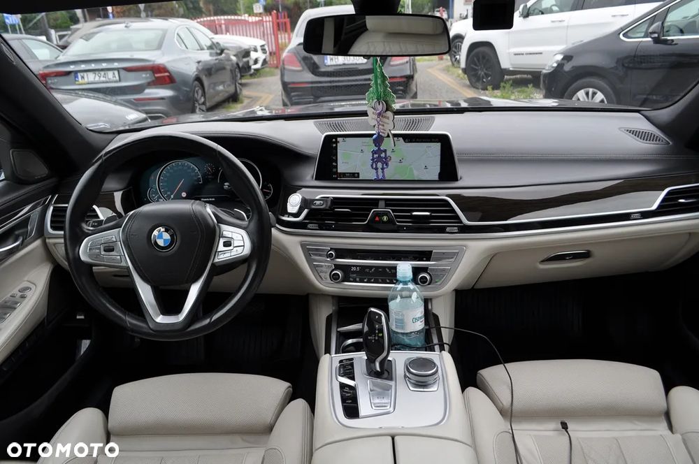 BMW Seria 7 750Ld xDrive - 33