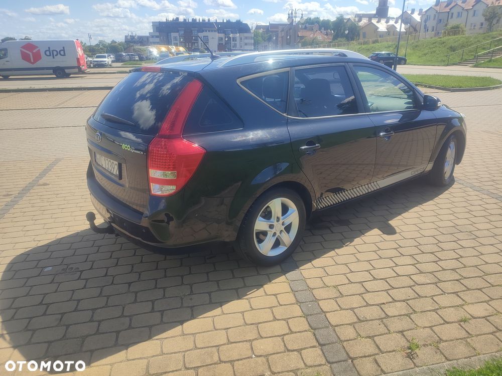 Kia Ceed - 6