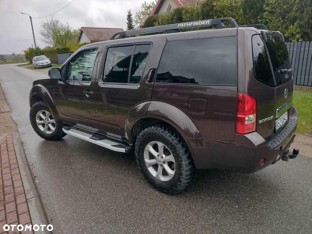 Nissan Pathfinder 2.5 DCi LE - 3