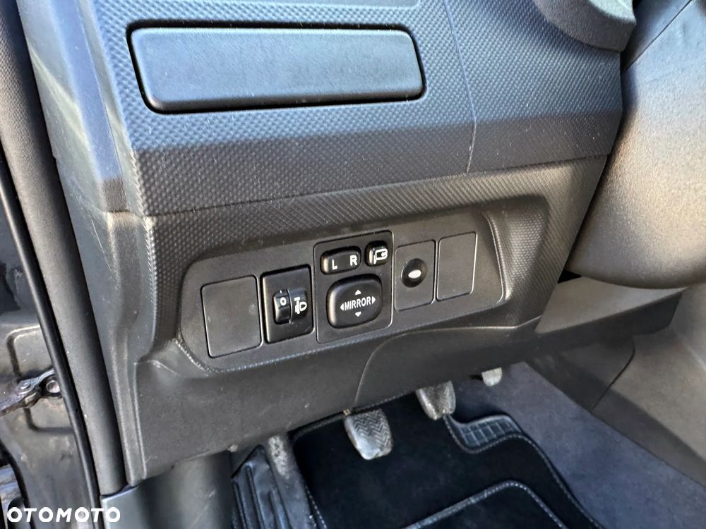 Toyota Auris 1.33 VVT-i Life Comfort - 12