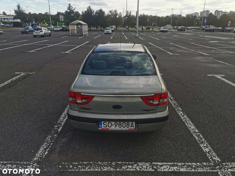 Renault Megane 1.4 RT 16V - 4