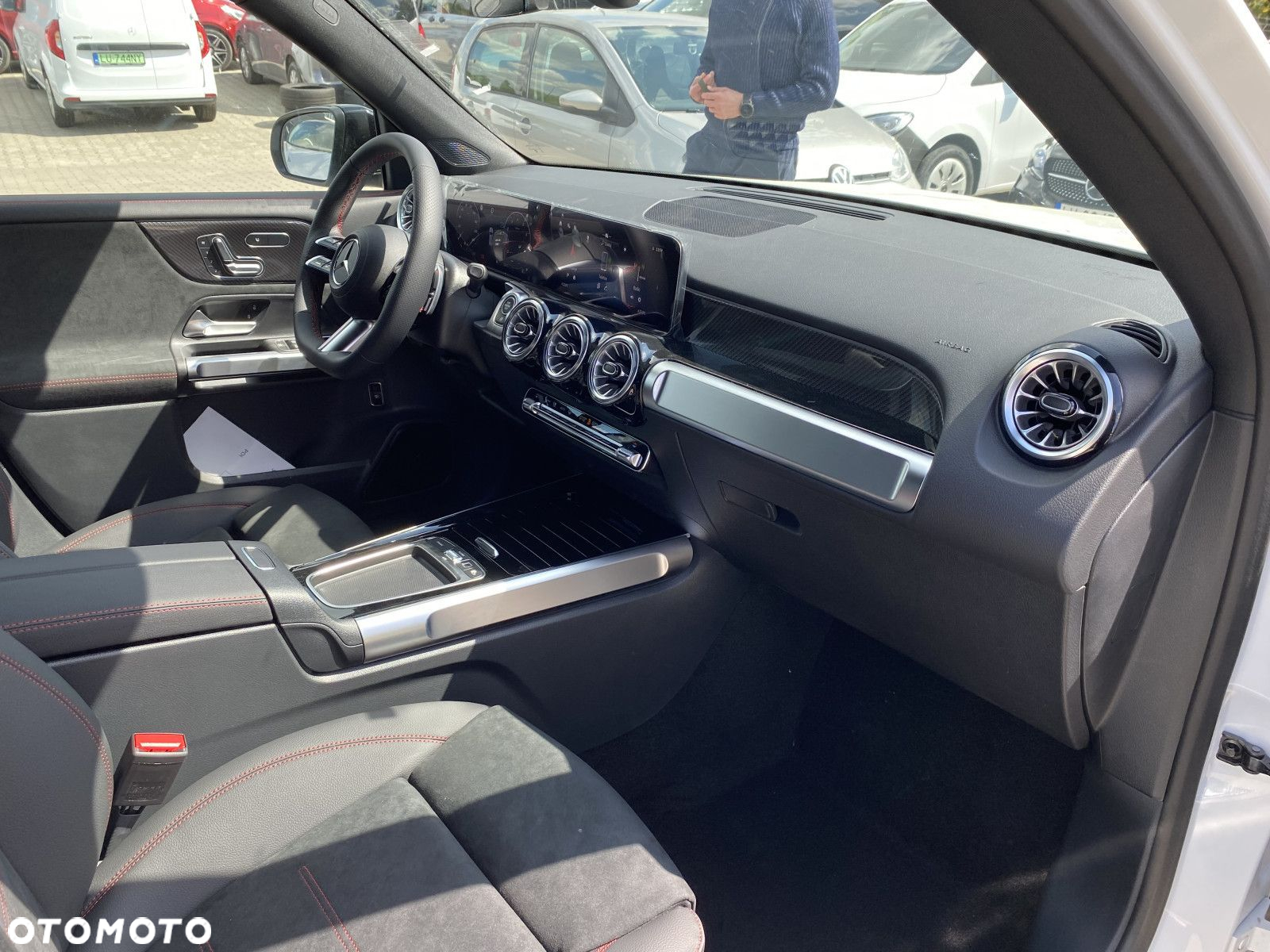 Mercedes-Benz GLB - 21