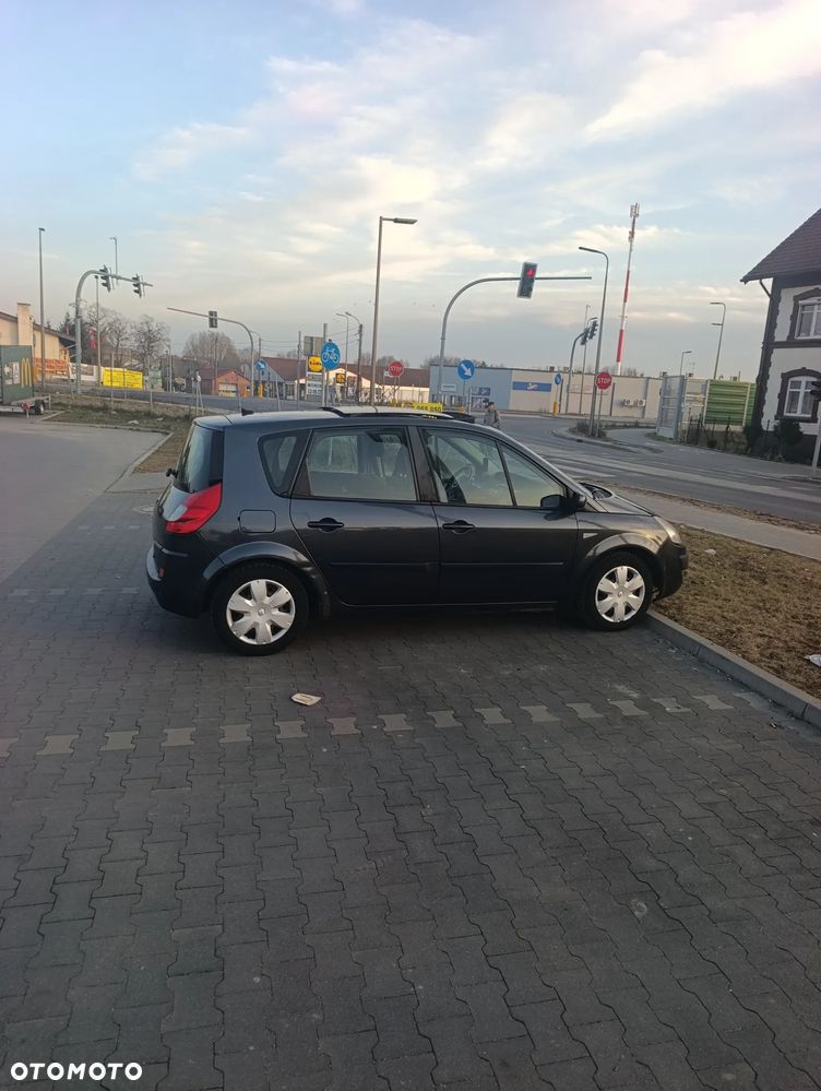 Renault Scenic 1.9 dCi FAP Conquest - 1